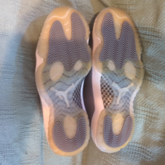 Jordan 11 Retro Cool Grey - Picture 5 of 6